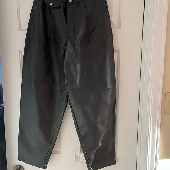Zara faux leather trousers - Picture 2 of 10